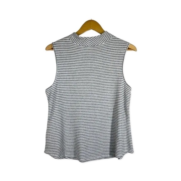 Chicos Zenergy Waffle Knit Tank Gray White Stripe Size 1P (8P/10P-M) - Picture 2 of 7